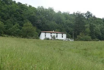 Urruti barrena baserria